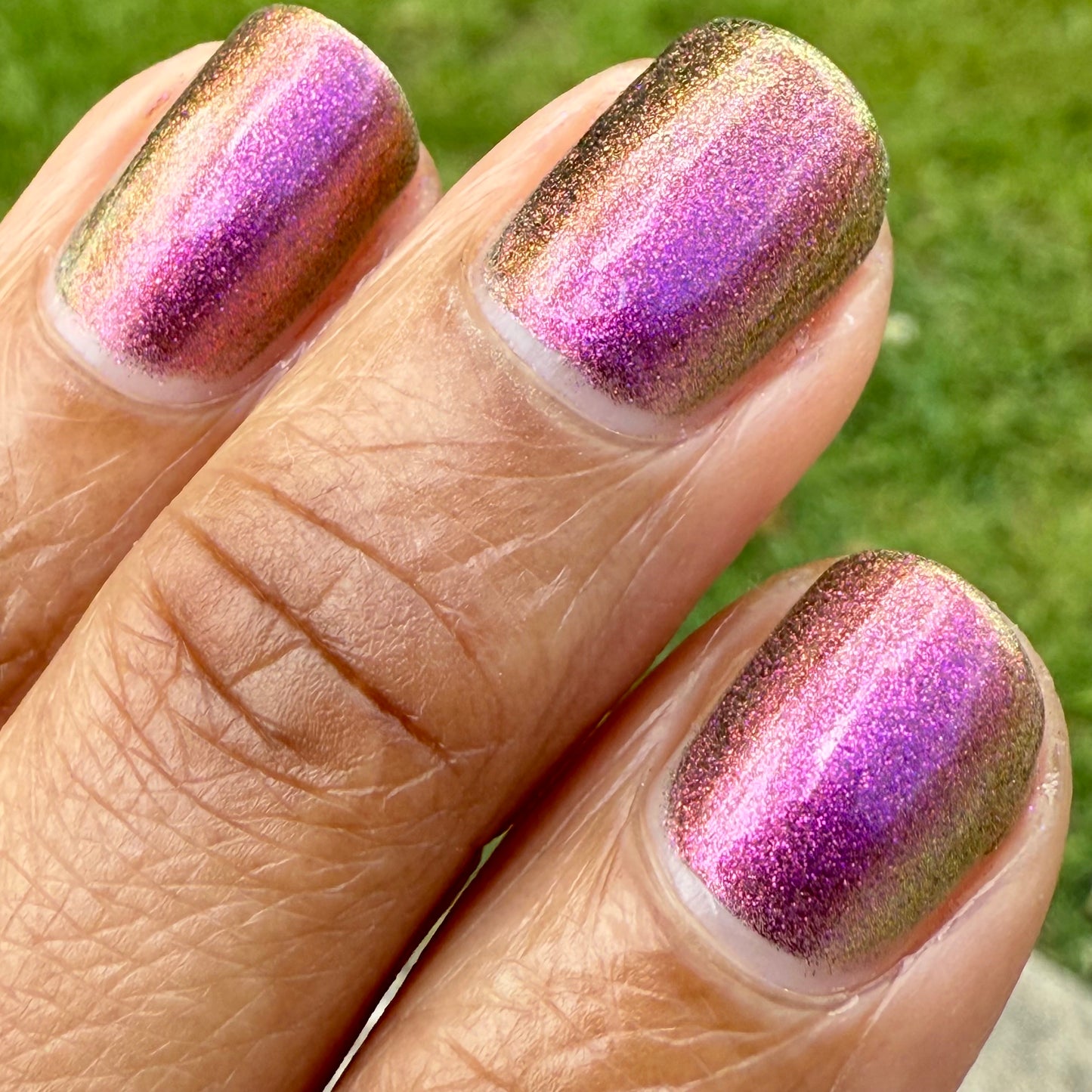 Nail polish, Stardust shimmer, swamp gloss, Kathleen and co, multichrome, colorshifting, magnetic, pink, green, blue, purple, natalielovesnails,